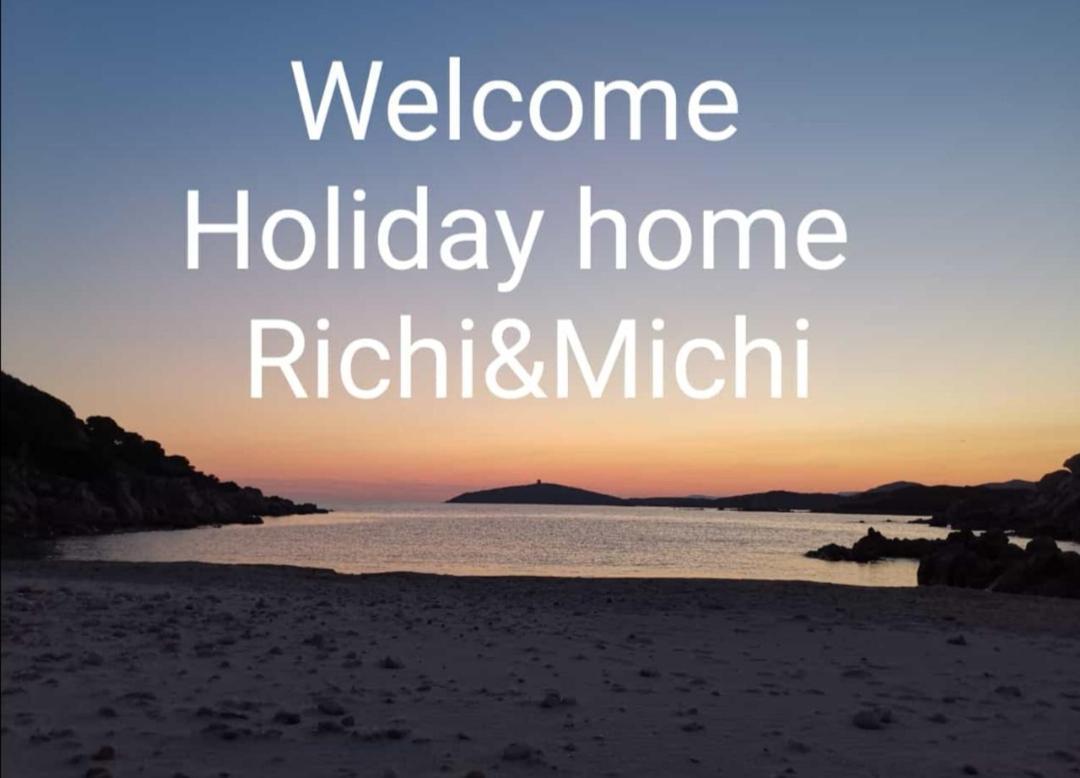 Casa Vacanze Richi&Michi Chia Villa Exterior photo